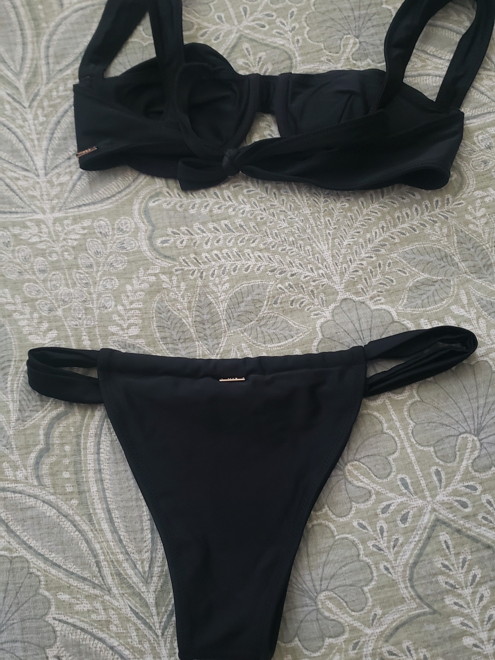 Black Women's Two-Piece Bikini Set - Classic Swimwear